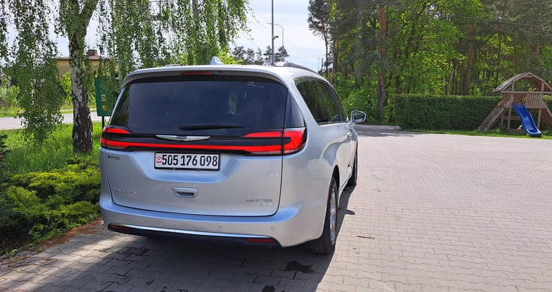 Chrysler Pacifica cena 187900 przebieg: 35000, rok produkcji 2022 z Szczecin małe 667